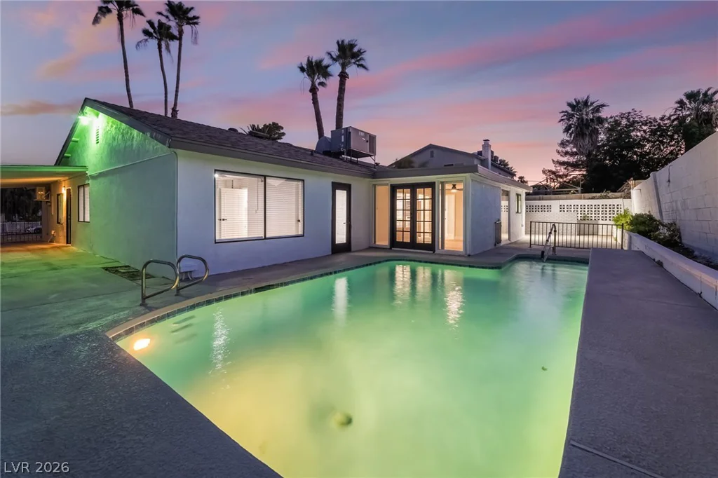 2550 Vegas Valley, Las Vegas, NV 89121