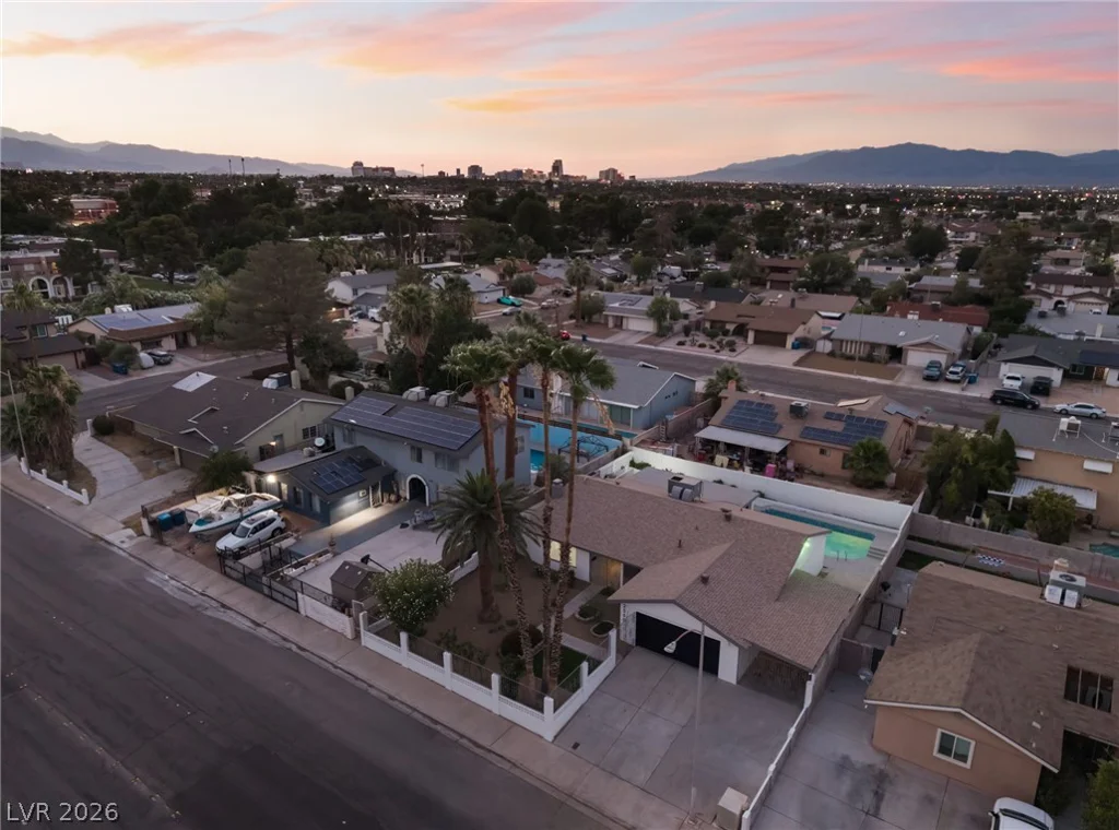 2550 Vegas Valley, Las Vegas, NV 89121