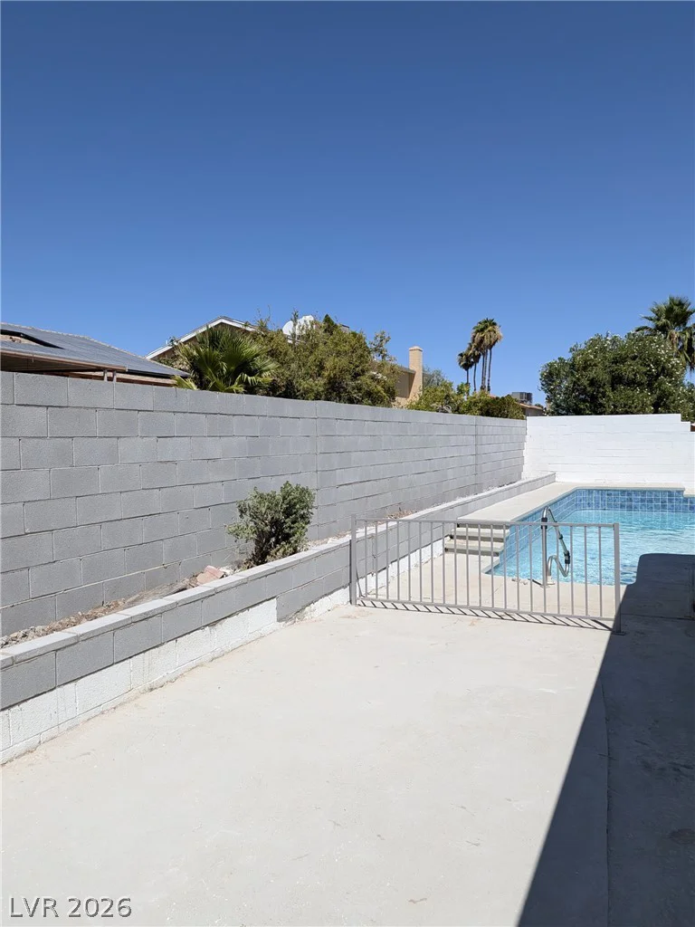 2550 Vegas Valley, Las Vegas, NV 89121