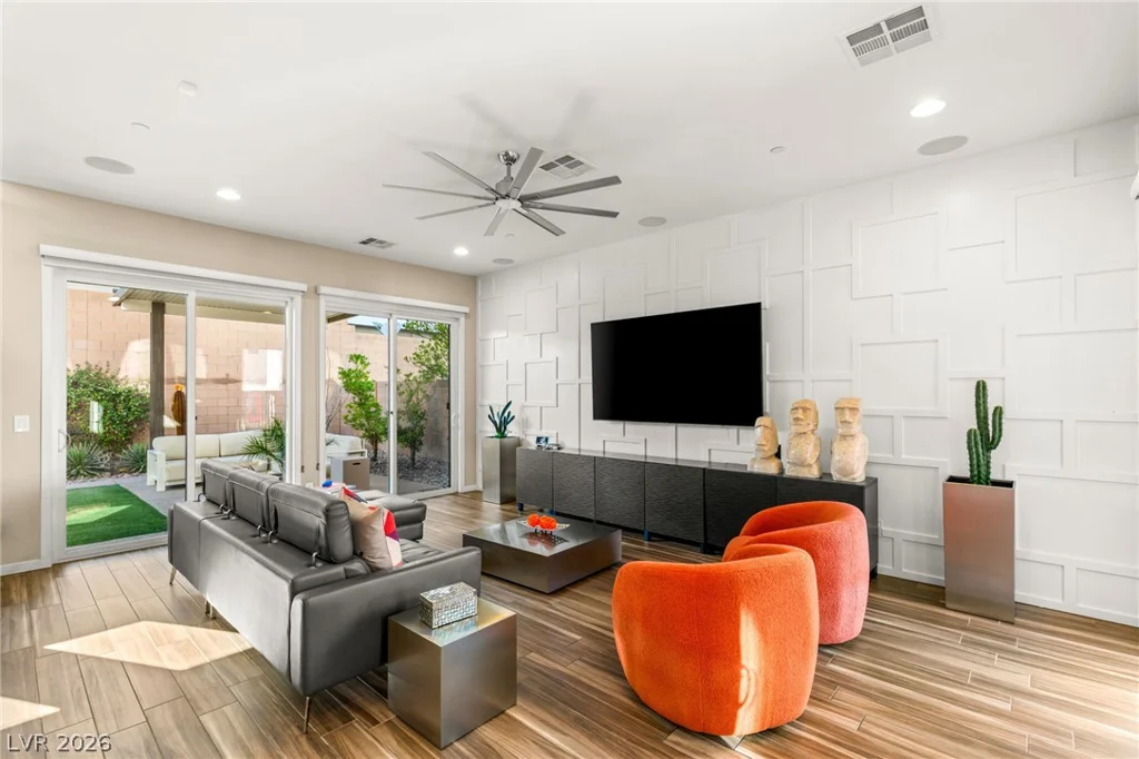 229 Glen Lee, Henderson, NV 89012