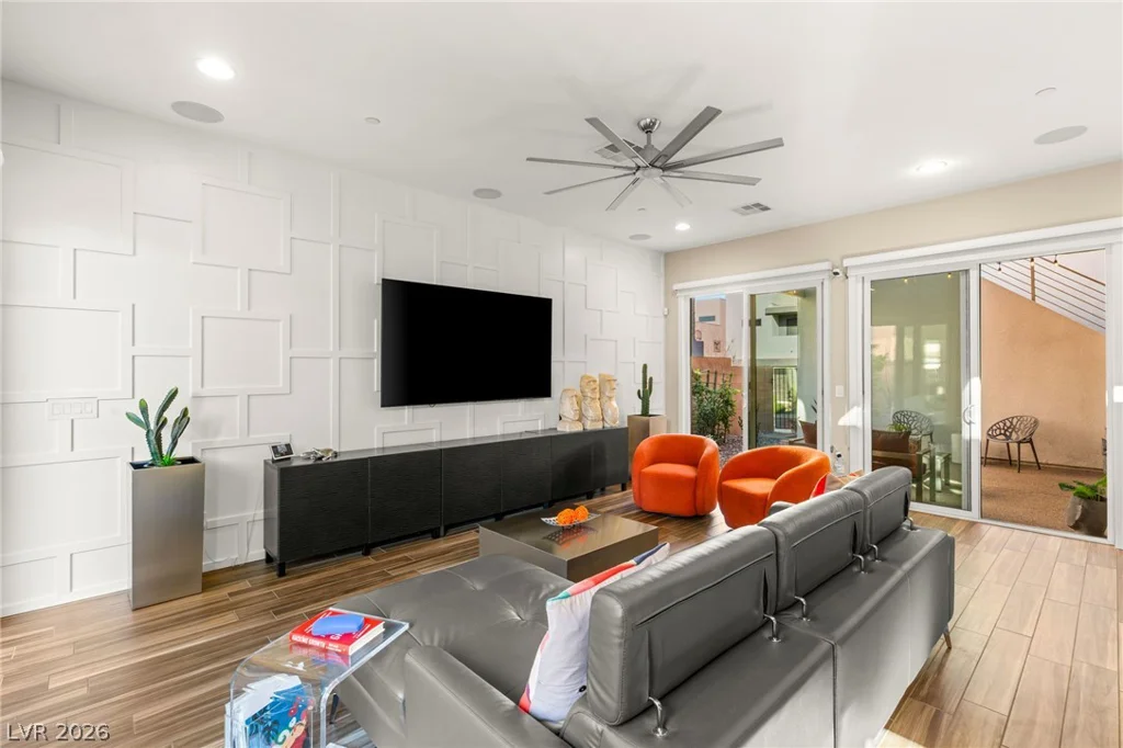 229 Glen Lee, Henderson, NV 89012