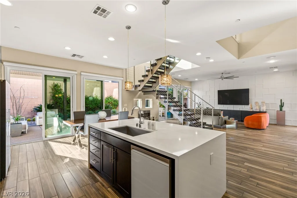 229 Glen Lee, Henderson, NV 89012