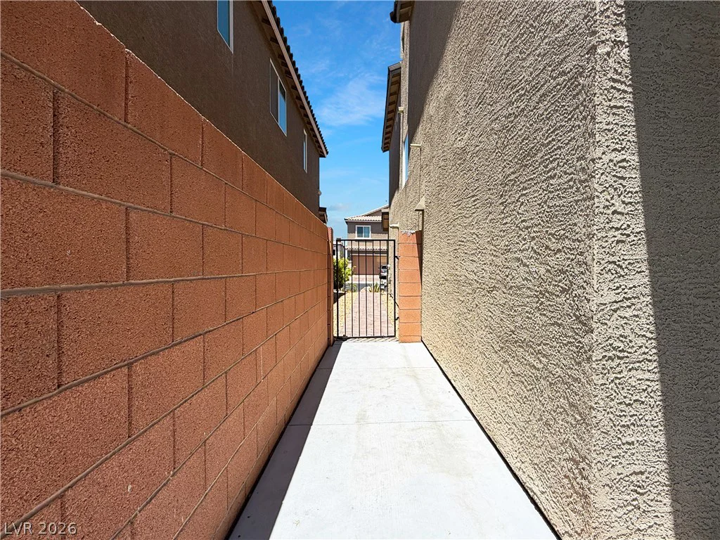 7709 Pyrenees Park, Las Vegas, NV 89113