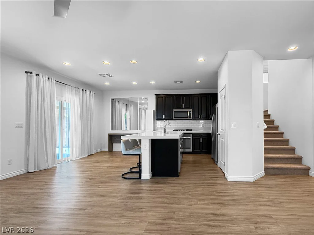 7709 Pyrenees Park, Las Vegas, NV 89113