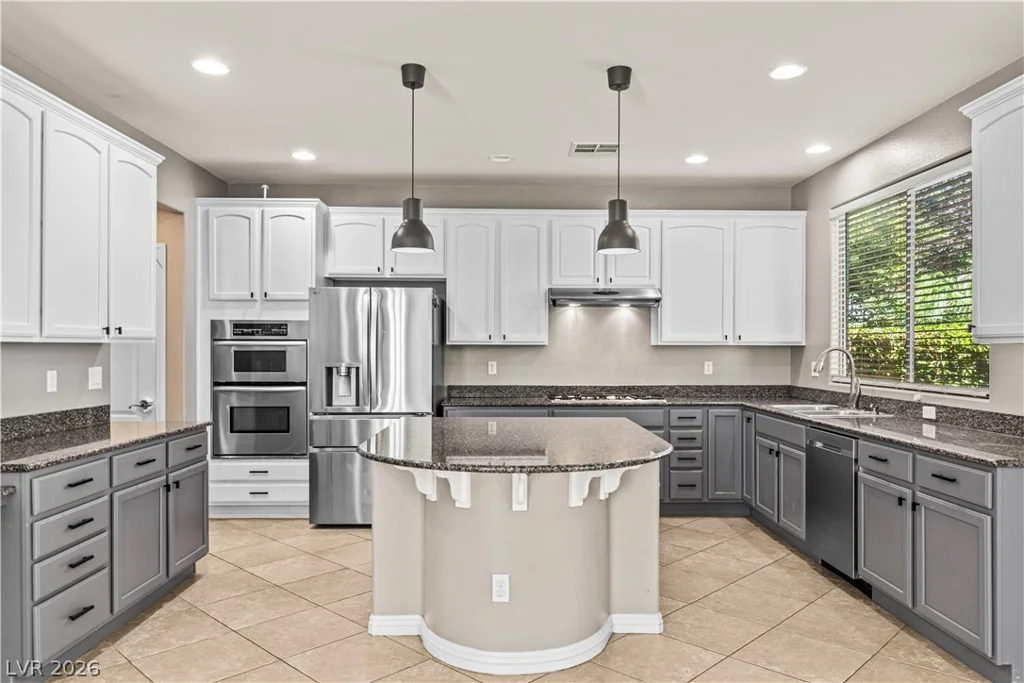 8220 Chimney Bluffs, North Las Vegas, NV 89085