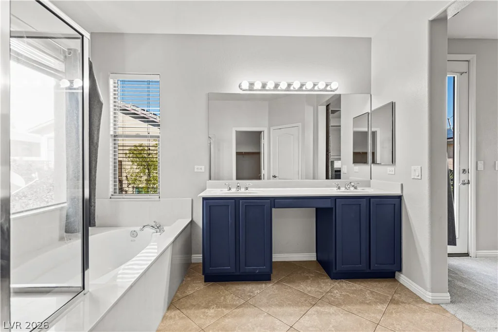 8220 Chimney Bluffs, North Las Vegas, NV 89085