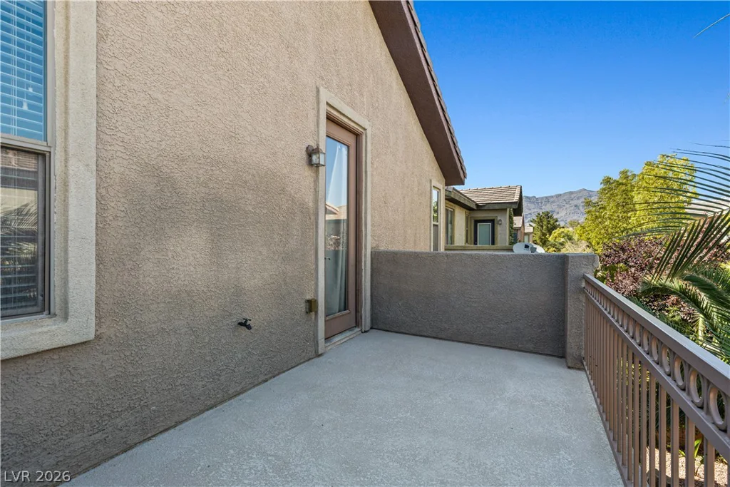 8220 Chimney Bluffs, North Las Vegas, NV 89085