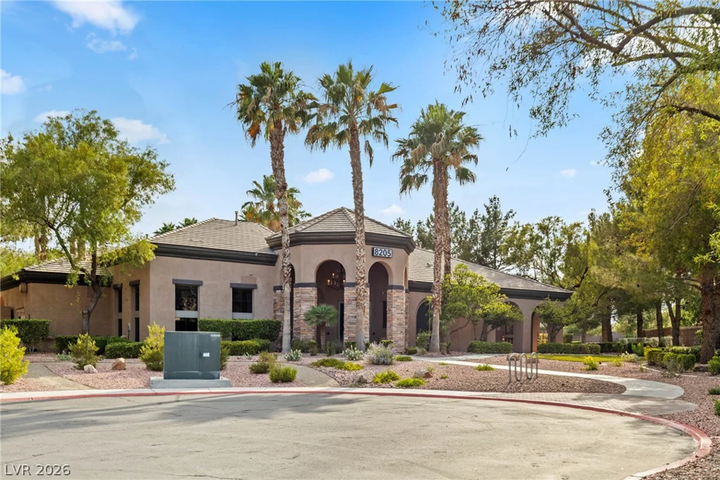 8220 Chimney Bluffs, North Las Vegas, NV 89085