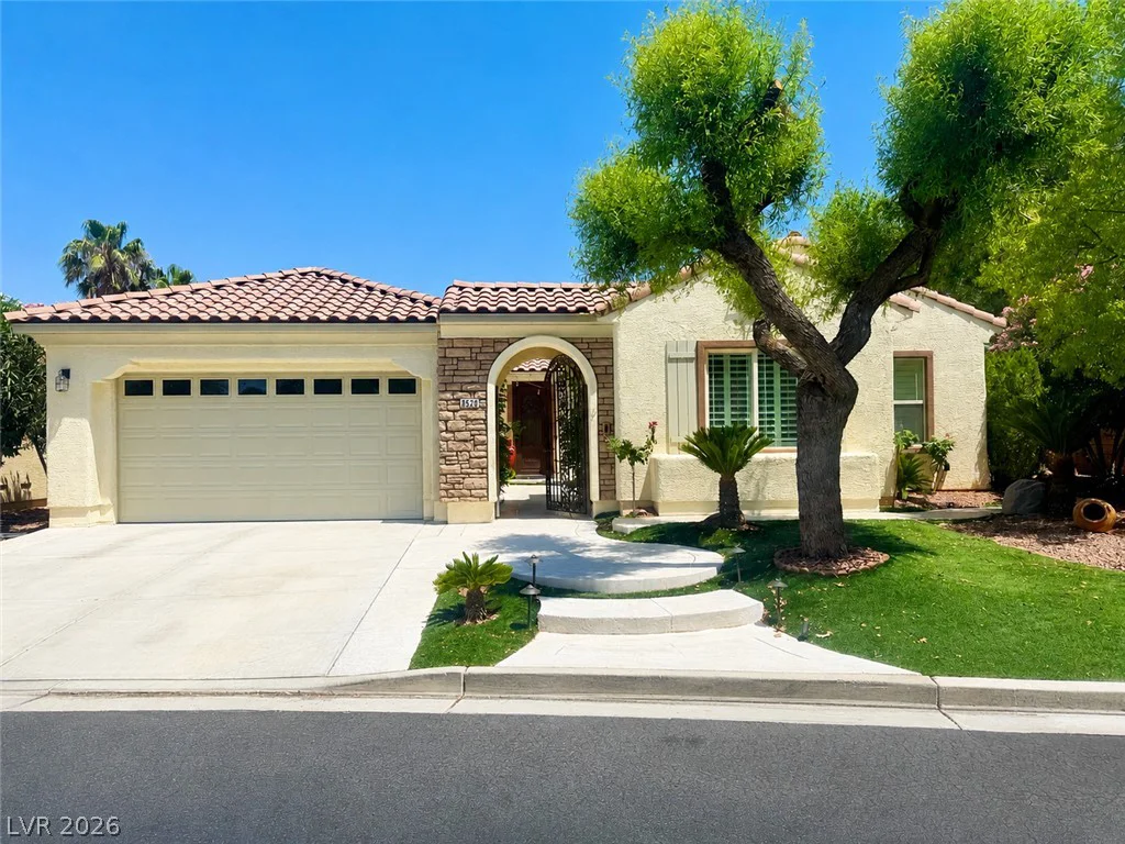 8520 Berkley Hall, Las Vegas, NV 89131