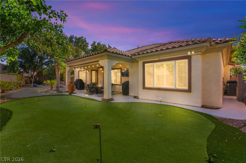 8520 Berkley Hall, Las Vegas, NV 89131