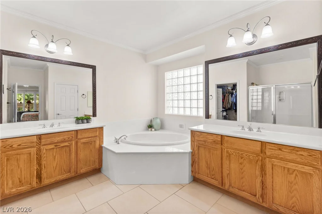 8520 Berkley Hall, Las Vegas, NV 89131