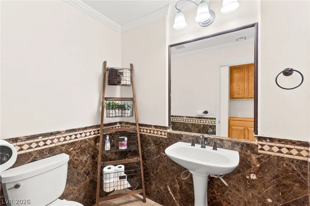 8520 Berkley Hall, Las Vegas, NV 89131