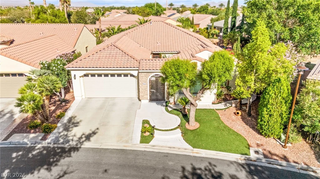8520 Berkley Hall, Las Vegas, NV 89131