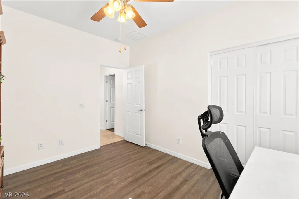 8520 Berkley Hall, Las Vegas, NV 89131