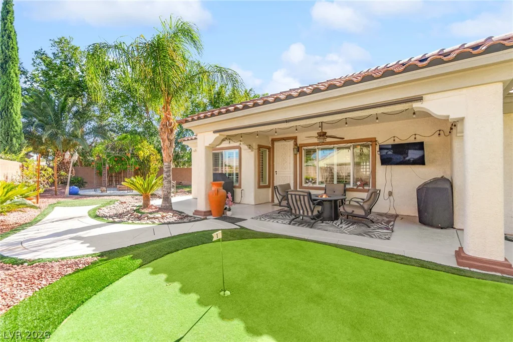 8520 Berkley Hall, Las Vegas, NV 89131