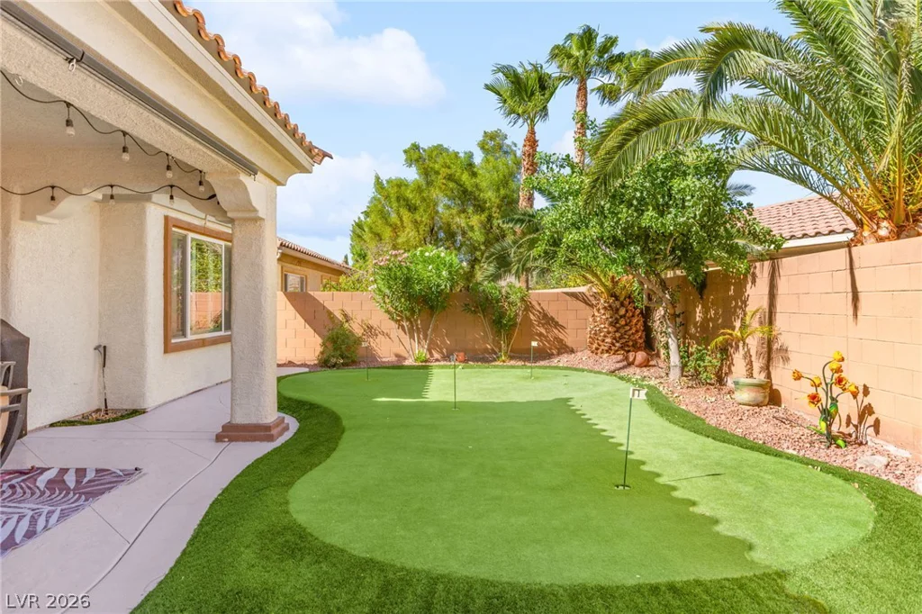 8520 Berkley Hall, Las Vegas, NV 89131
