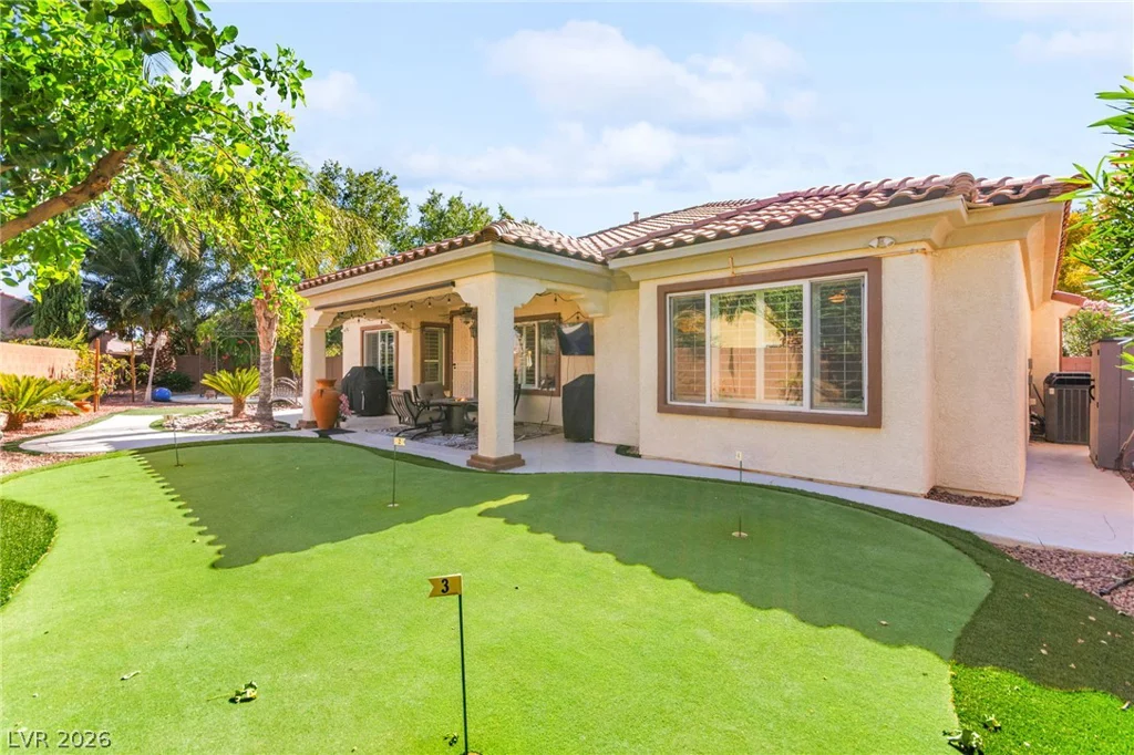 8520 Berkley Hall, Las Vegas, NV 89131