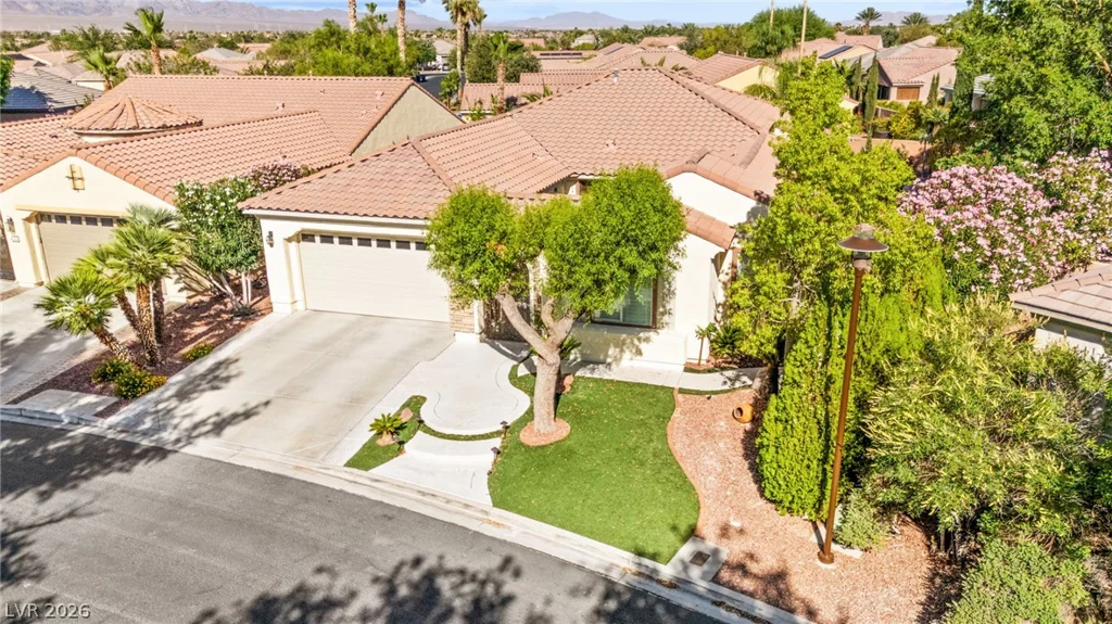 8520 Berkley Hall, Las Vegas, NV 89131