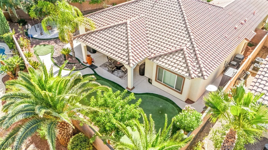 8520 Berkley Hall, Las Vegas, NV 89131