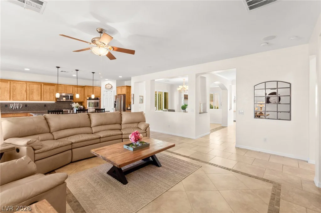 8520 Berkley Hall, Las Vegas, NV 89131