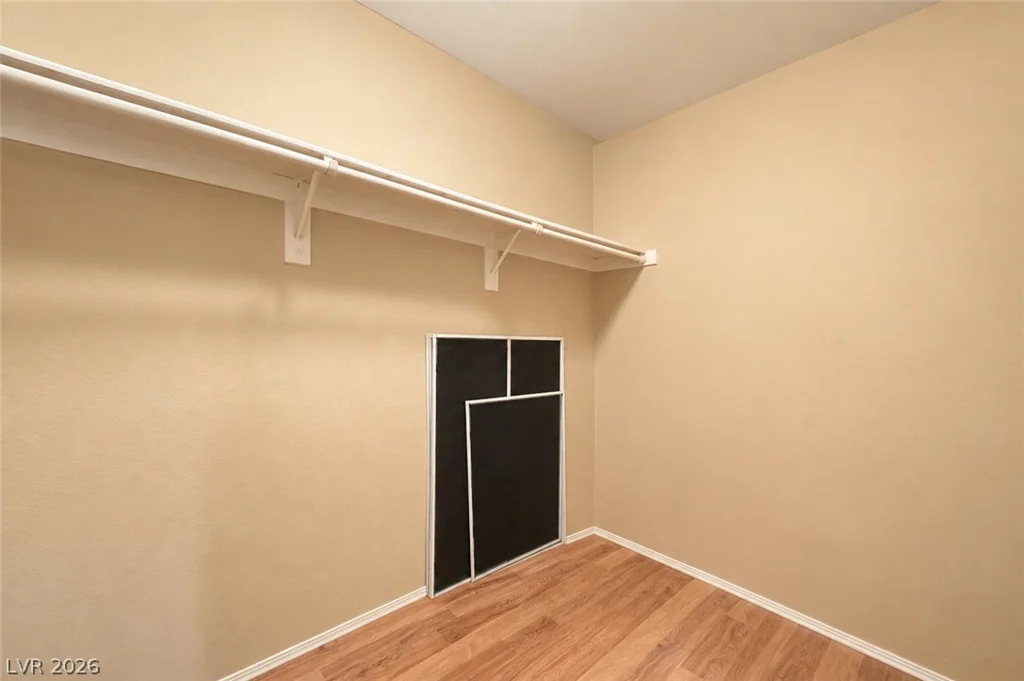 3975 Hualapai, Las Vegas, NV 89129