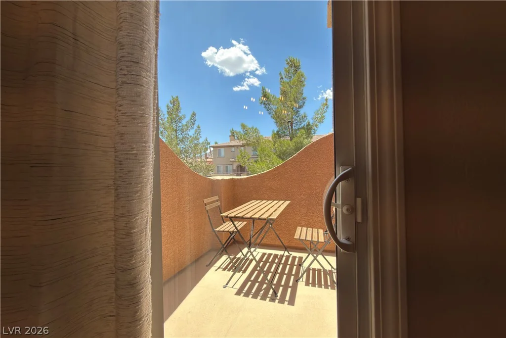 3975 Hualapai, Las Vegas, NV 89129