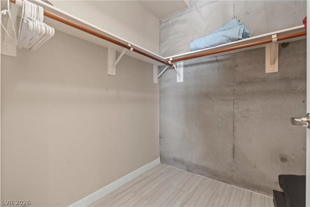 353 Bonneville, Las Vegas, NV 89101