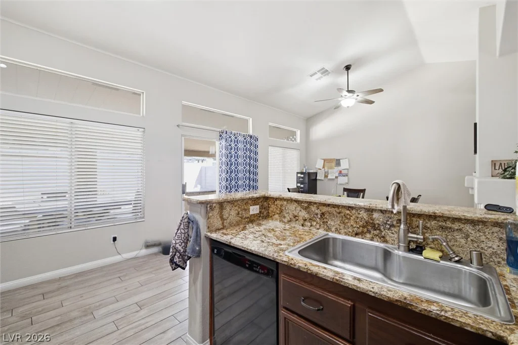 1536 Singing Bird, North Las Vegas, NV 89031