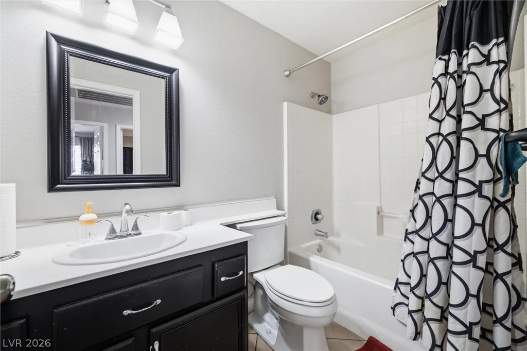1536 Singing Bird, North Las Vegas, NV 89031