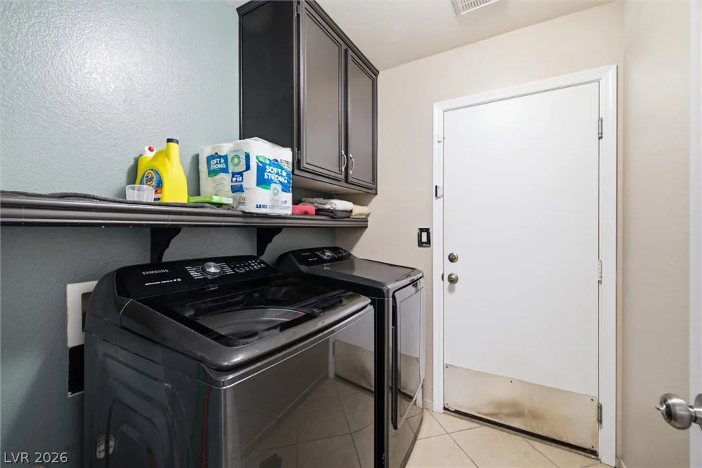 1536 Singing Bird, North Las Vegas, NV 89031