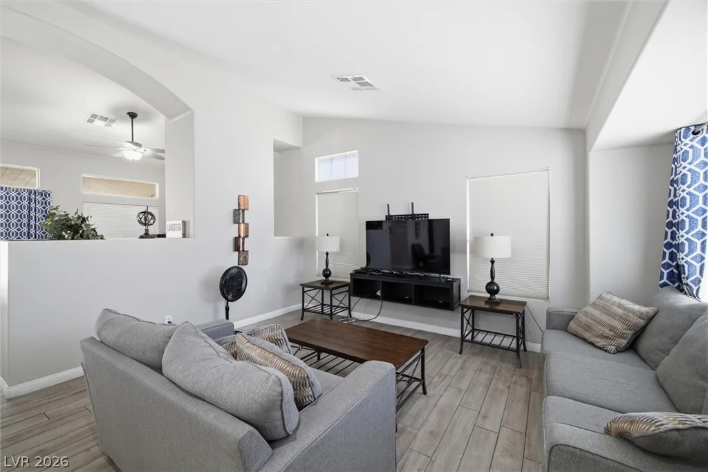 1536 Singing Bird, North Las Vegas, NV 89031