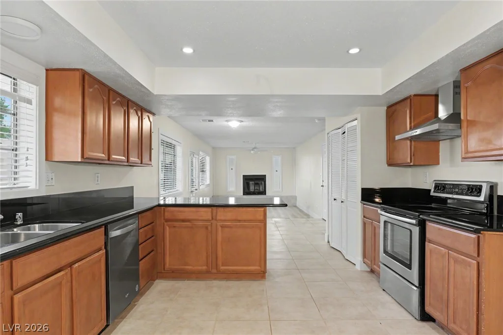 2090 Lucerne, Las Vegas, NV 89104