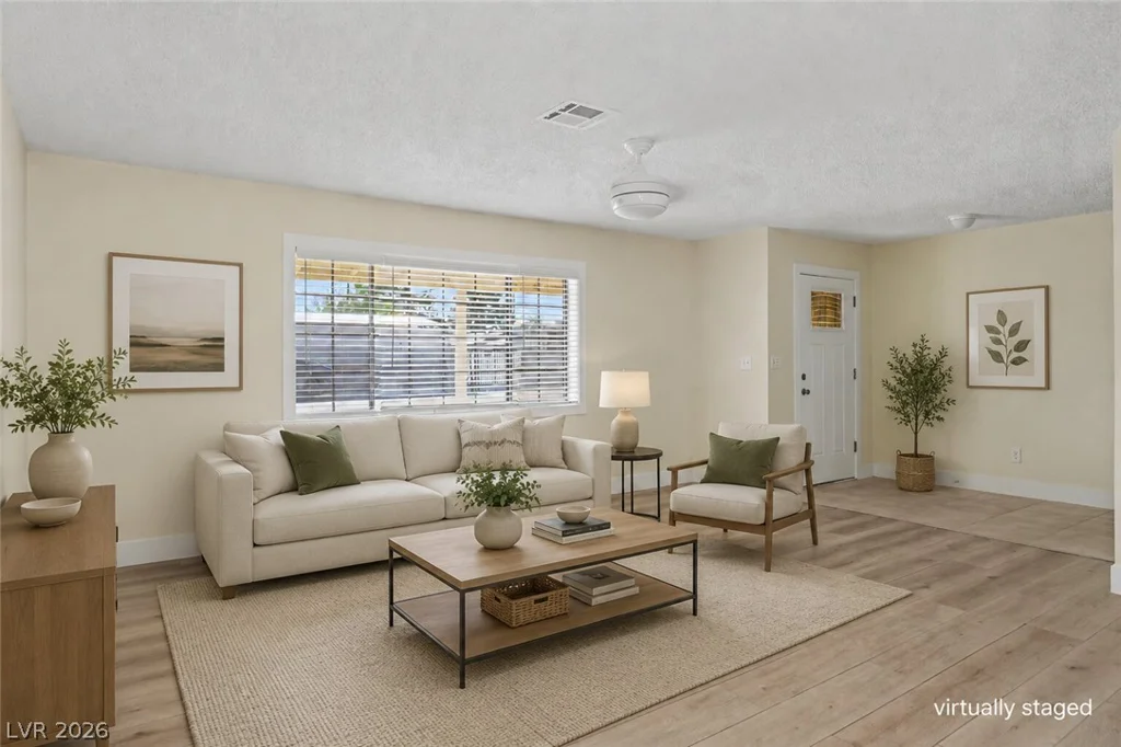 2090 Lucerne, Las Vegas, NV 89104