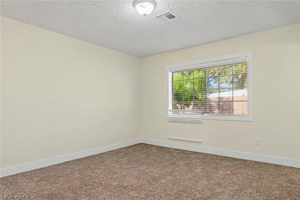2090 Lucerne, Las Vegas, NV 89104