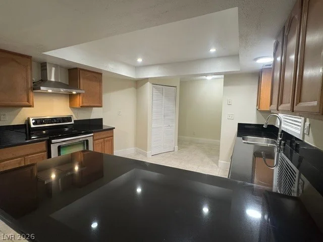 2090 Lucerne, Las Vegas, NV 89104