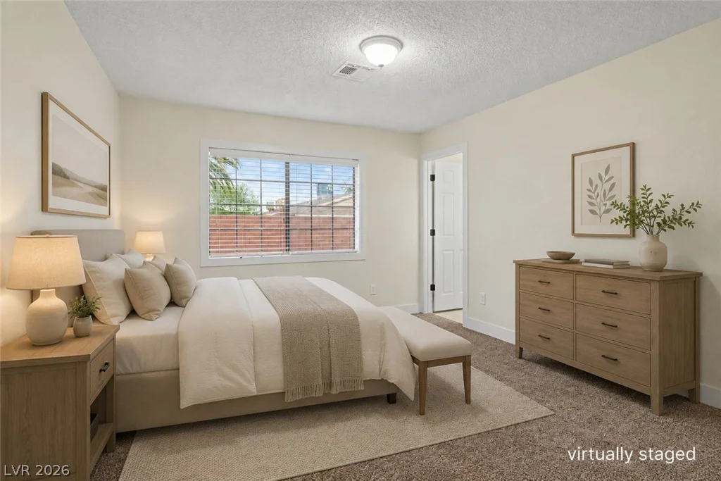 2090 Lucerne, Las Vegas, NV 89104