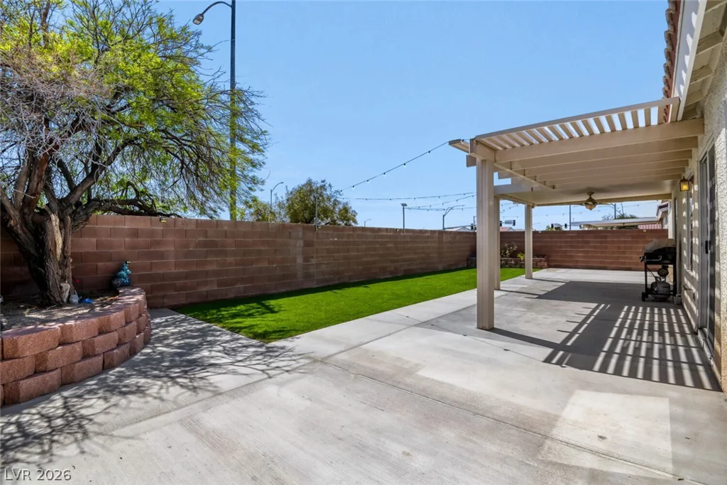 5222 Jungle Orchard, North Las Vegas, NV 89031