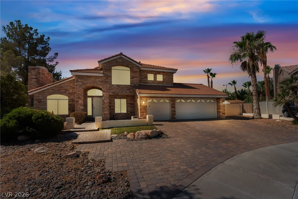 2000 White Falls, Las Vegas, NV 89128