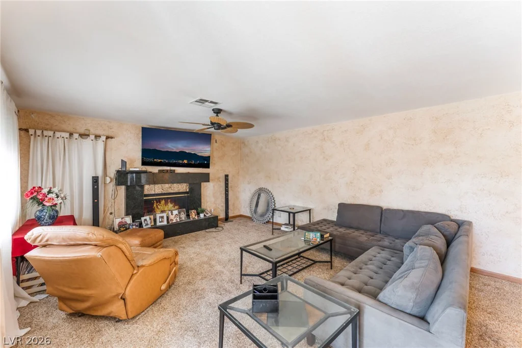 2000 White Falls, Las Vegas, NV 89128