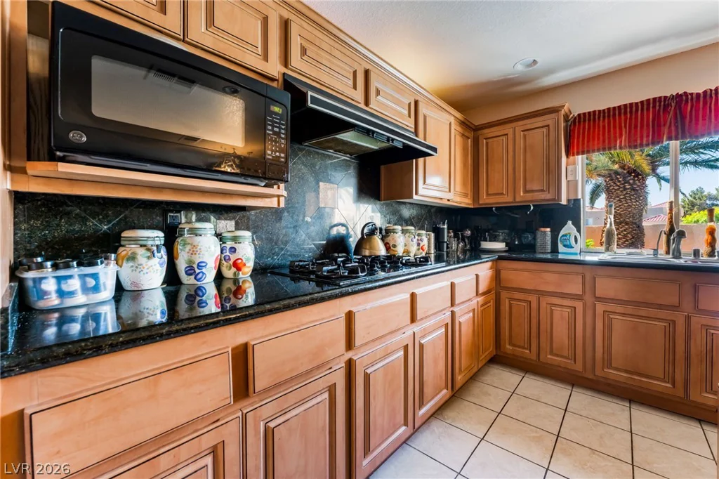 2000 White Falls, Las Vegas, NV 89128