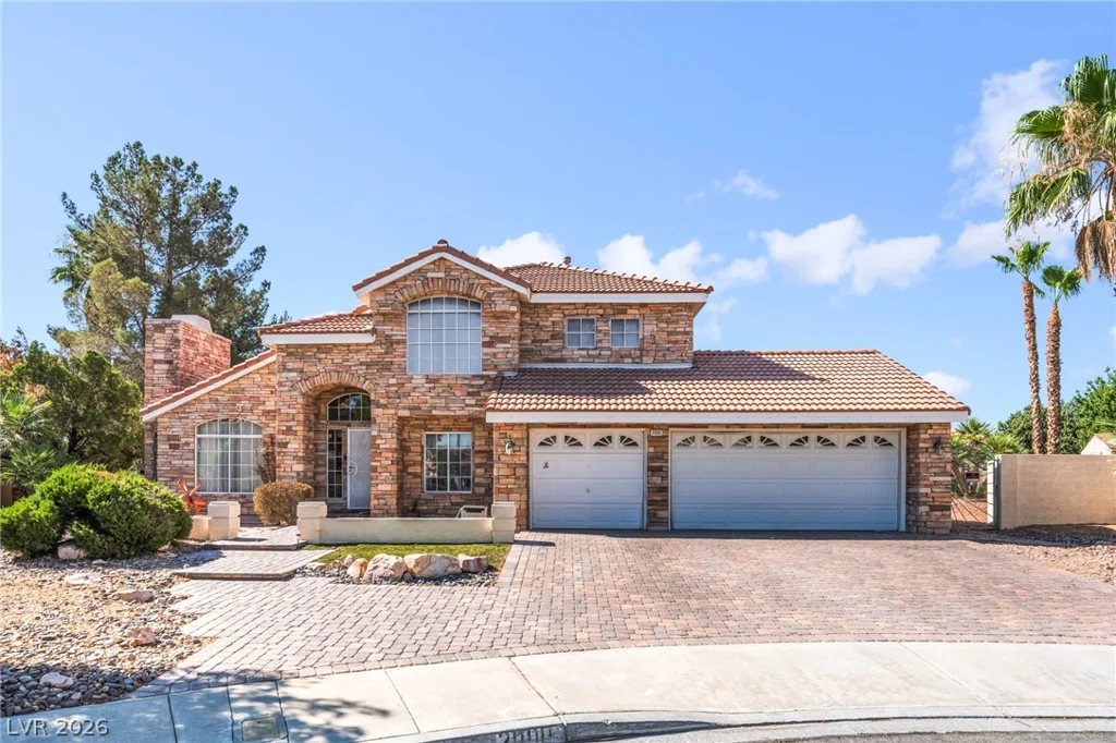2000 White Falls, Las Vegas, NV 89128