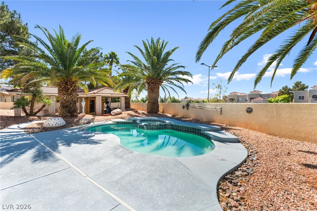 2000 White Falls, Las Vegas, NV 89128
