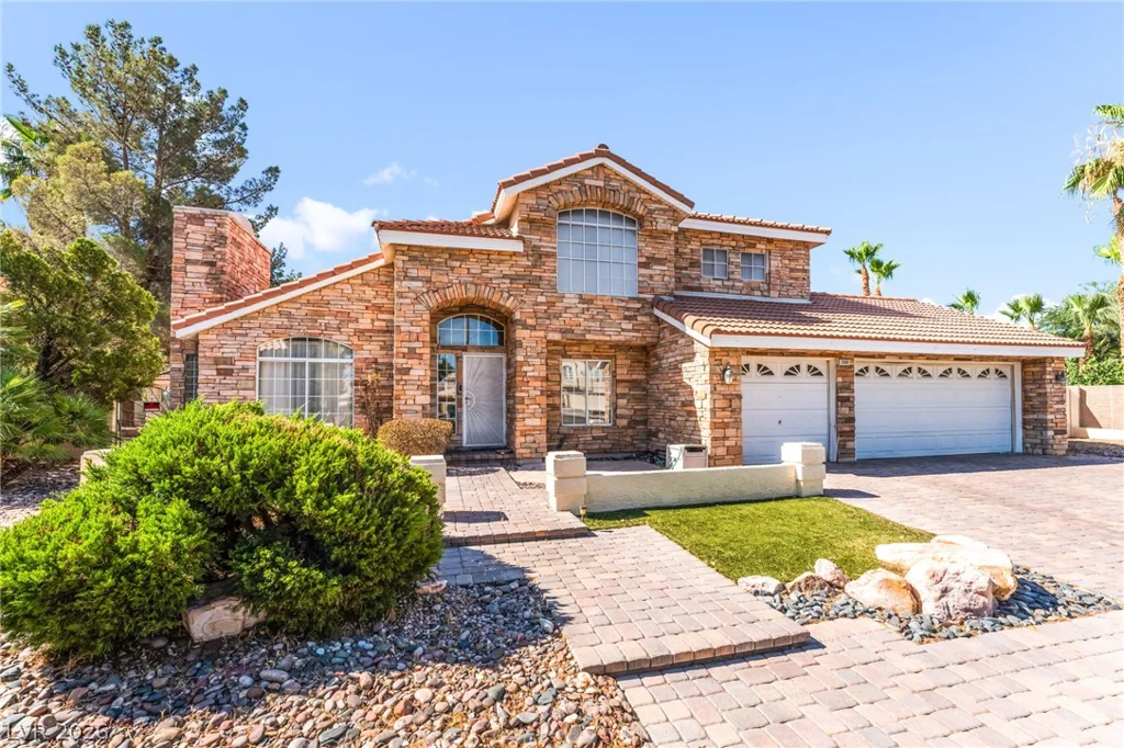 2000 White Falls, Las Vegas, NV 89128