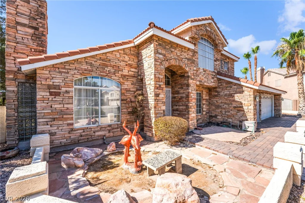 2000 White Falls, Las Vegas, NV 89128