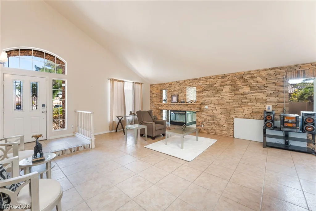 2000 White Falls, Las Vegas, NV 89128