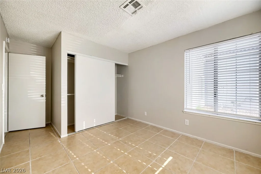 2247 Sierra Sunrise, Las Vegas, NV 89156