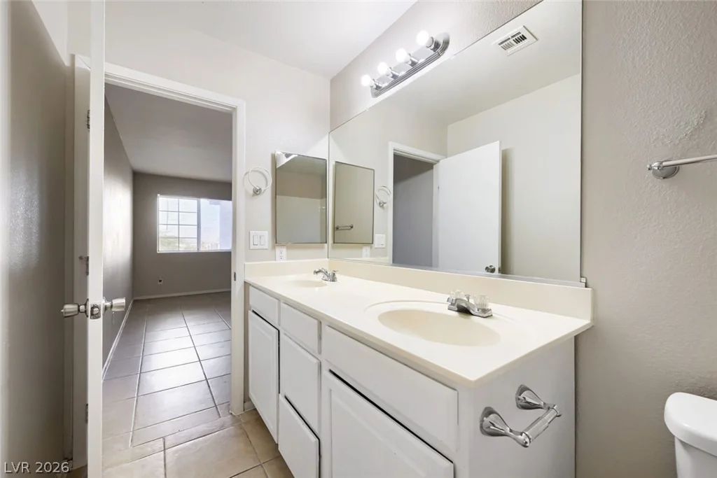 2247 Sierra Sunrise, Las Vegas, NV 89156