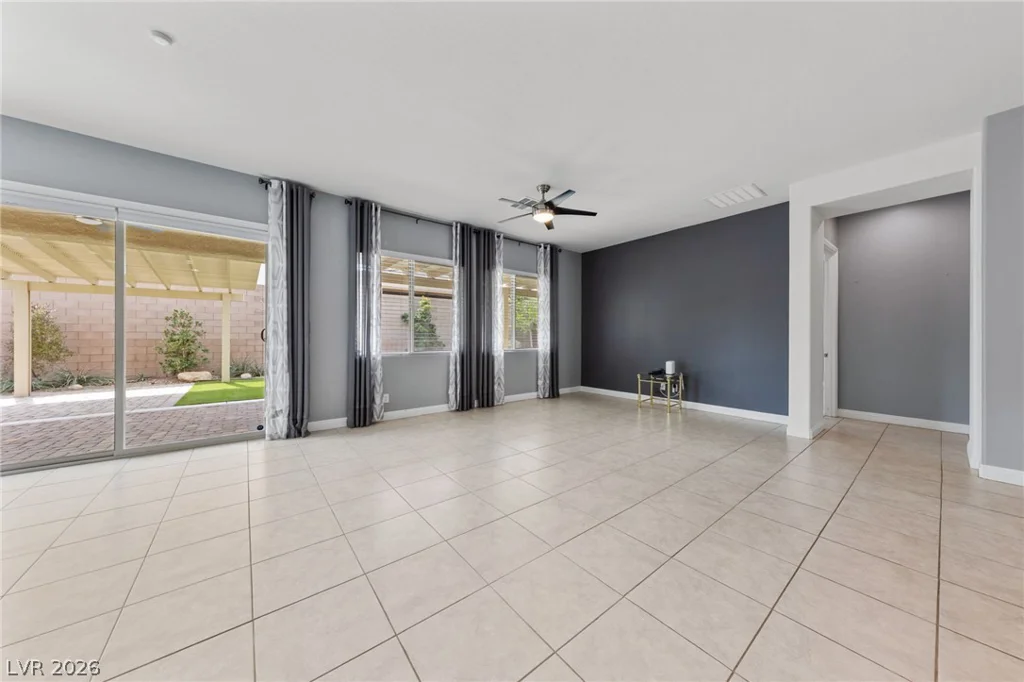 349 Bronze Creek, Las Vegas, NV 89148