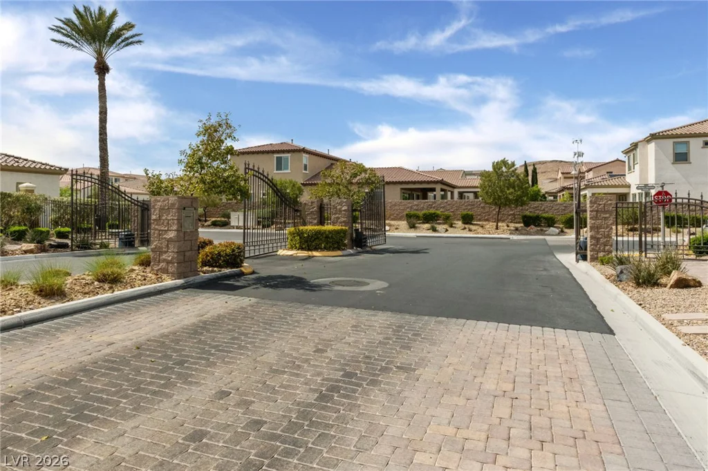 349 Bronze Creek, Las Vegas, NV 89148