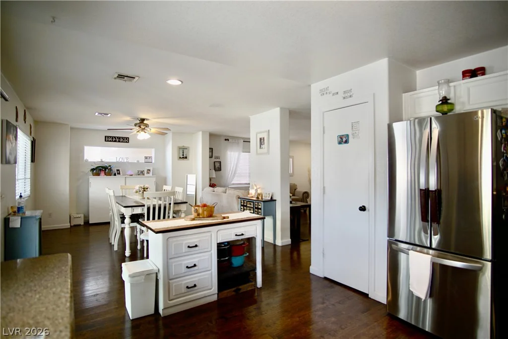 1912 Pyle, Las Vegas, NV 89183